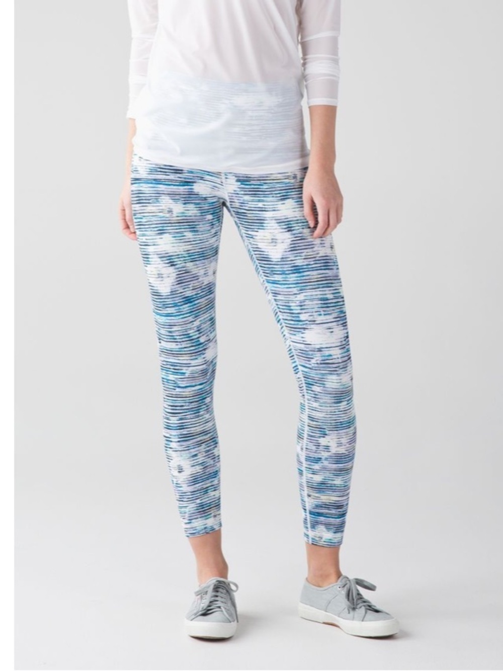 Lululemon High Times Pant Blurry Belle Multi Size 6 Like New High-Rise